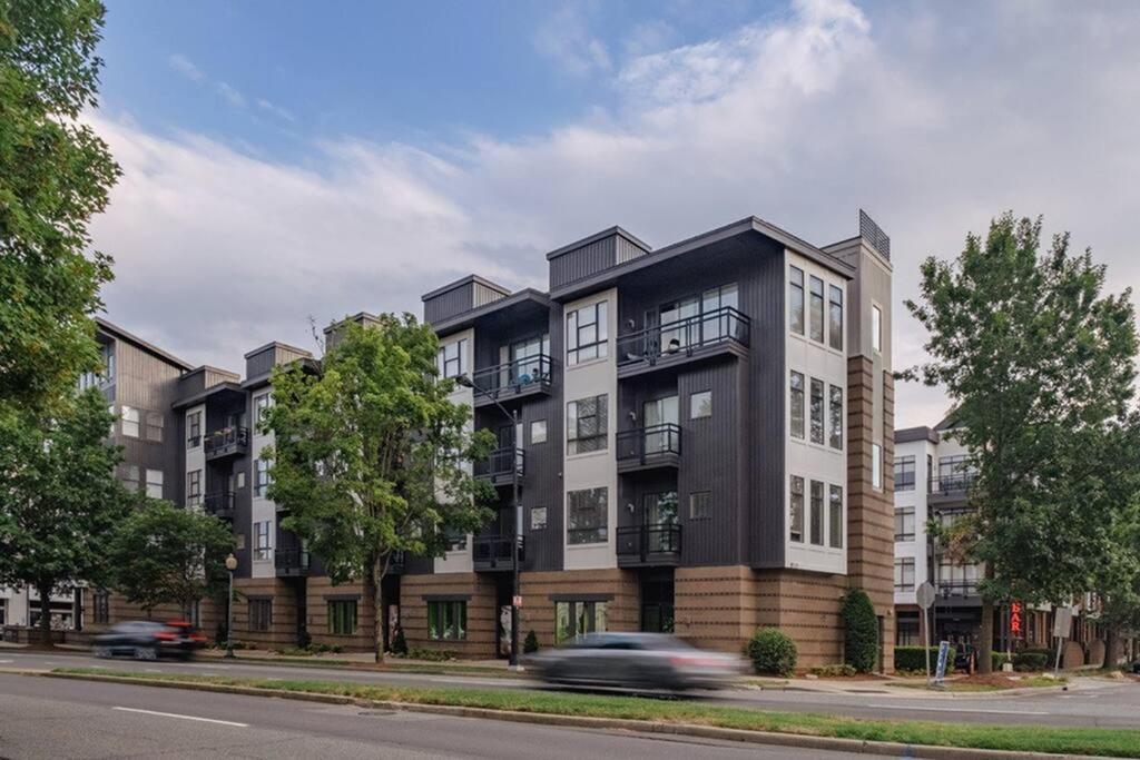 Townhouse In Uptown King Bed-Wi-Fi-Free Parking-Pool Daire Charlotte Dış mekan fotoğraf