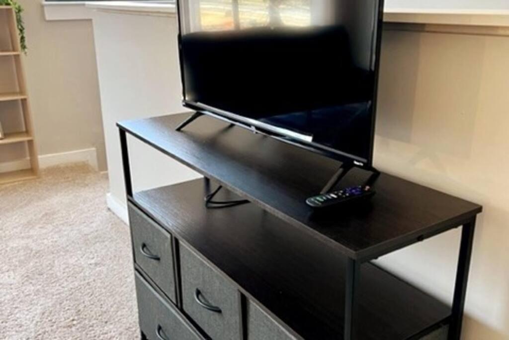 Townhouse In Uptown King Bed-Wi-Fi-Free Parking-Pool Daire Charlotte Dış mekan fotoğraf